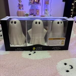 Goblin and Ghoul light up ghosts